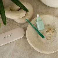 Gentle Facial Shaving Kits Image 3
