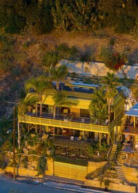 Colorfully Bright Hillside Homes Image 3