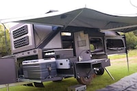 Fully Expandable Camping Trailers Image 7