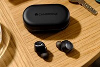 High-Power Lossless Audio Earbuds Image 2