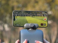 Athlete-Tracking Smartphone Mounts Image 2