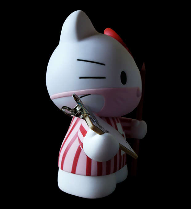 Candy Striper Kitties: The Dr. Romanelli Hello Kitty Dolls Could
