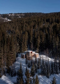 Log Cabin-Inspired Minimal Homes Image 3