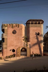 Femininity-Exploring Boutique Hotels Image 1