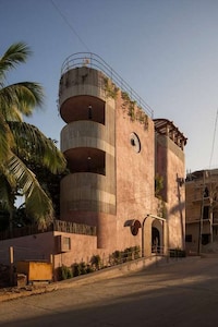 Femininity-Exploring Boutique Hotels Image 3