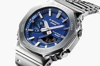 Metallic Blue Dial Timepieces Image 2