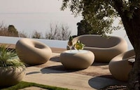 Chic Recyclable Outdoor Furniture Image 2