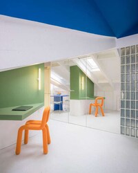 Colorful Light-Filled Urban Homes Image 4