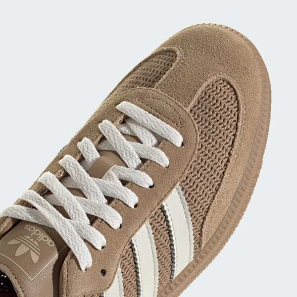 Cardboard-Inspired Breathable Sneakers