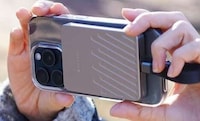 Magnetic Smartphone Storage Drives Image 1