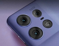 Minimalist Mid-Range Smartphones Image 5