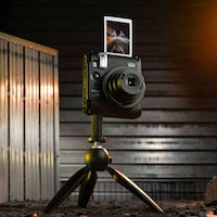 Vintage-Inspired Instant Cameras Image 2