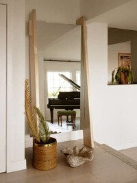 Minimal Mid-Century Hollywood Homes Image 2