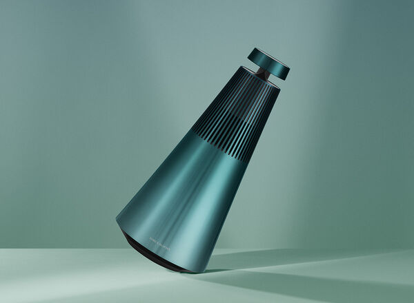 Northern Lights-Inspired Aluminum Speakers