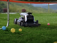 Auto-Mulching Robotic Lawnmowers Image 2