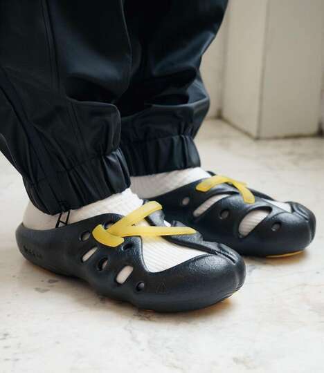 Unisex Comfortable Perforated Footwear