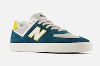 Skate-Ready Practical Sneakers Image 3