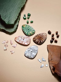 Serpent-Inspired Luxe Timepieces Image 4