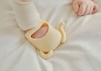 Elephant Teething Gloves Image 2