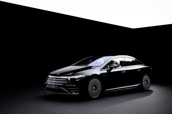 Luxe Long-Range Electric Sedans
