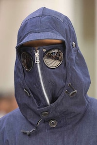 Dystopian Goggle-Paired Parkas Image 2
