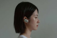 Heat Relief Earbuds Image 1
