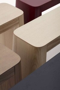 Ultra-Chic Minimalist Seating Designs Image 5