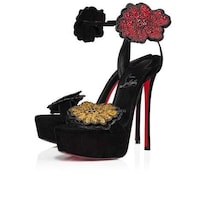 Stunning Japanese Art-Inspired Footwear Image 1