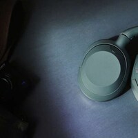 Bass-Boosting Headphone Models Image 4