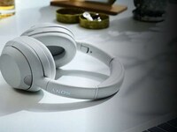 Bass-Boosting Headphone Models Image 6