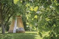 Wooden Structural Outdoor Bedes Image 3