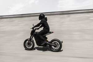 Advanced Luxury Electric Motorcycles Article Thubnail