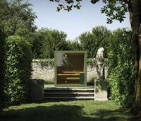 Ultra-Modern Luxury Saunas Image 5