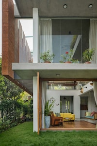 Planted Balcony Home Designs Image 2