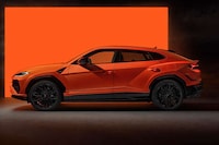 Luxury Italian PHEVs Image 2