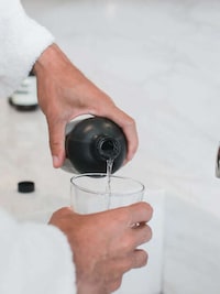 Detoxifying Charcoal Mouthwashes Image 5