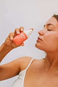 Hydrating Lightweight Gel Serums Image 2