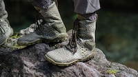 Dynamic Glowing Trail Boots Image 2