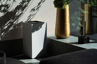 Automated Anti-Odor Trash Cans Image 2