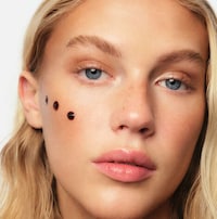 Ultra-Hydrating Bronzing Gels Image 3