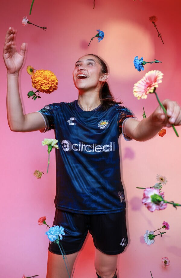Vibrant Women's Athlete Kits