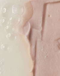 High-Performance Everyday Haircare Image 2