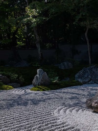 Refined Japanese Serene Homes Image 2