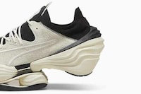 Structural Performance Running Shoes Image 1