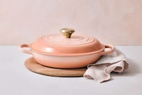 Peach-Tonal Cookware Capsules Image 2