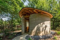 Enclosed Japanese Park Toilets Image 3