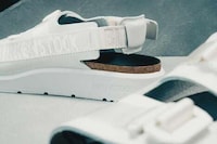 Neutral Urban Summer Sandals Image 3
