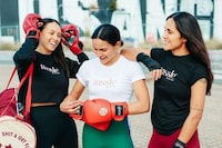 Hybrid Women's Boxing Gloves Image 2