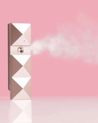 Handheld Facial Hydrators Image 1