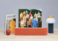 Digital Audio Speaker Displays Image 1